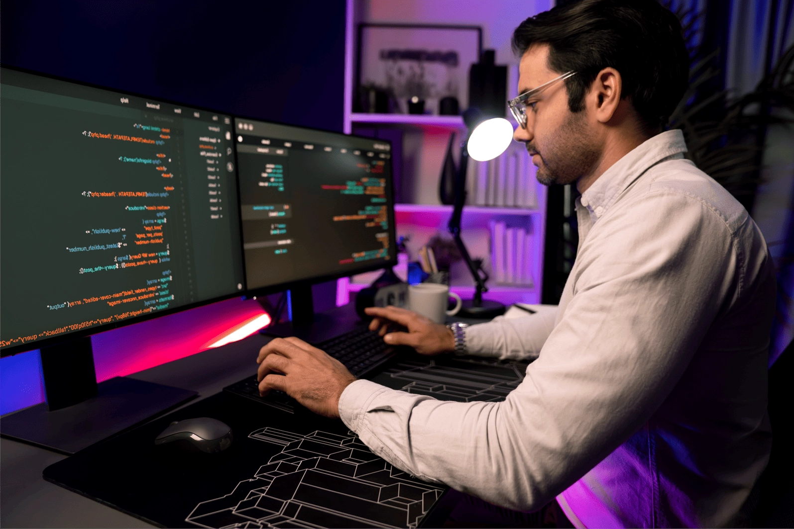 Image of a programmer working with Clojure